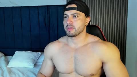 Snapshot of thomas_brandon chatting on 12/04/25, 06:12 Thomas Brandon online show from 12/04/25, 06:12