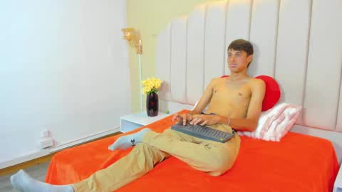 thomas_dikey online show from 04/07/26, 07:25