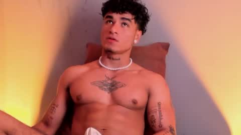 Snapshot of thomas_fit1 chatting on 12/08/24, 12:07 Thomas 3 JUST STAY AND BE MY LAST LOVE online show from 12/08/24, 12:07