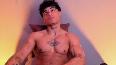 Snapshot of thomas_fit1 chatting on 01/06/25, 11:31 Thomas 3 JUST STAY AND BE MY LAST LOVE online show from 01/06/25, 11:31