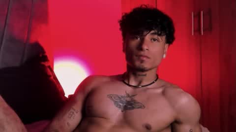 Snapshot of thomas_fit1 chatting on 10/02/25, 04:30 Thomas 3 JUST STAY AND BE MY LAST LOVE online show from 10/02/25, 04:30