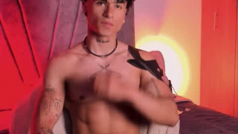 Snapshot of thomas_fit1 chatting on 10/16/25, 01:39 Thomas 3 JUST STAY AND BE MY LAST LOVE online show from 10/16/25, 01:39