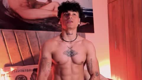 Snapshot of thomas_fit1 chatting on 10/20/25, 11:27 Thomas 3 JUST STAY AND BE MY LAST LOVE online show from 10/20/25, 11:27