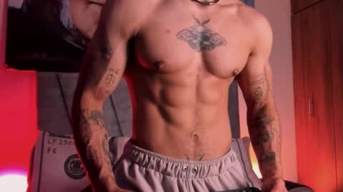 Snapshot of thomas_fit1 chatting on 10/30/25, 11:27 Thomas 3 JUST STAY AND BE MY LAST LOVE online show from 10/30/25, 11:27