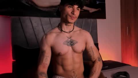 Snapshot of thomas_fit1 chatting on 11/05/25, 11:27 Thomas 3 JUST STAY AND BE MY LAST LOVE online show from 11/05/25, 11:27