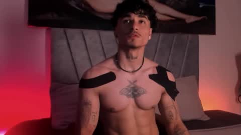 Snapshot of thomas_fit1 chatting on 11/27/25, 04:47 Thomas 3 JUST STAY AND BE MY LAST LOVE online show from 11/27/25, 04:47