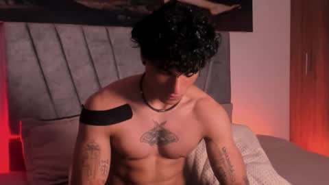 Snapshot of thomas_fit1 chatting on 12/04/25, 04:11 Thomas 3 JUST STAY AND BE MY LAST LOVE online show from 12/04/25, 04:11