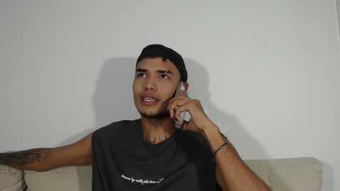 Snapshot of thomas_latin_boy chatting on 01/09/25, 03:36 Thomas online show from 01/09/25, 03:36