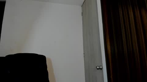 Snapshot of thomas_latin_boy chatting on 02/04/25, 03:22 Thomas online show from 02/04/25, 03:22