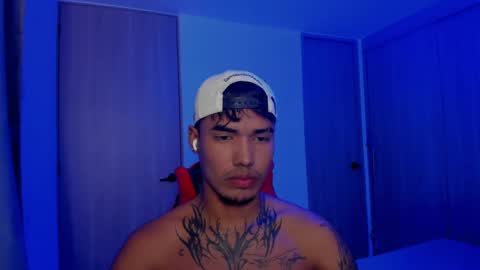 Snapshot of thomas_latin_boy chatting on 09/13/25, 02:44 Thomas online show from 09/13/25, 02:44