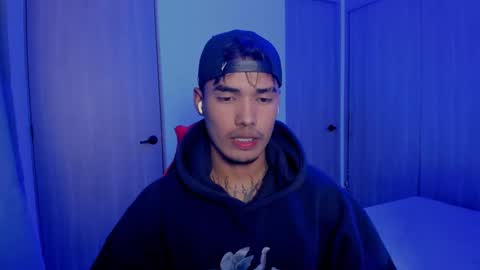 Snapshot of thomas_latin_boy chatting on 09/14/25, 01:38 Thomas online show from 09/14/25, 01:38