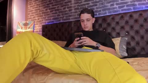 ---Thomas--- online show from 01/28/25, 04:08