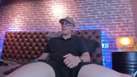 ---Thomas--- online show from 02/23/25, 07:33