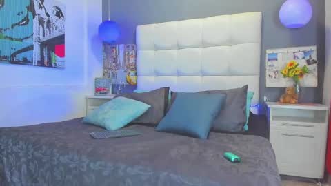 ---Thomas--- online show from 02/27/25, 03:36