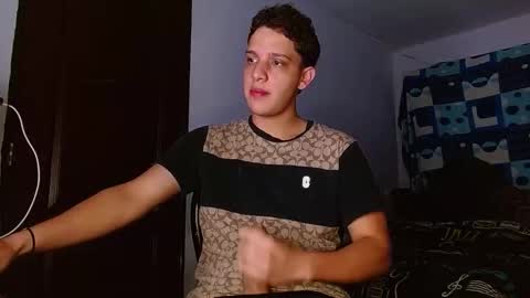 Snapshot of thomas_may4rs chatting on 11/21/25, 08:46 ---Thomas--- online show from 11/21/25, 08:46