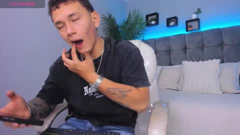 Thomas online show from 02/12/26, 01:39