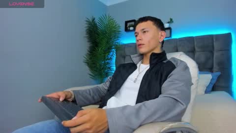 Thomas online show from 03/02/26, 01:18