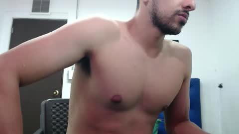 Snapshot of thomas_neuman chatting on 12/07/24, 03:41 Thomas online show from 12/07/24, 03:41