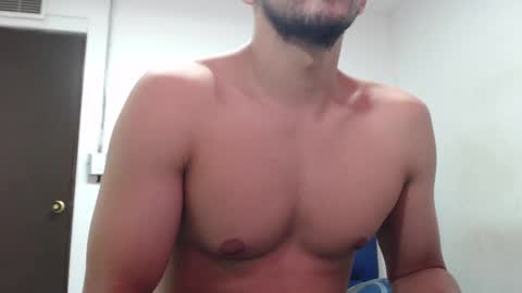 Snapshot of thomas_neuman chatting on 12/11/24, 09:01 Thomas online show from 12/11/24, 09:01