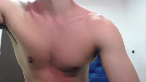 Snapshot of thomas_neuman chatting on 12/23/24, 08:14 Thomas online show from 12/23/24, 08:14