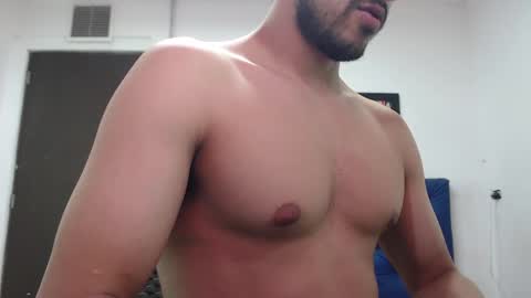 Snapshot of thomas_neuman chatting on 01/12/25, 05:11 Thomas online show from 01/12/25, 05:11