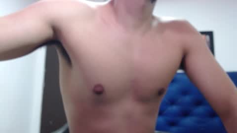 Snapshot of thomas_neuman chatting on 01/19/25, 04:46 Thomas online show from 01/19/25, 04:46