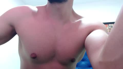 Snapshot of thomas_neuman chatting on 02/26/25, 09:16 Thomas online show from 02/26/25, 09:16