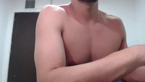 Snapshot of thomas_neuman chatting on 03/04/25, 09:22 Thomas online show from 03/04/25, 09:22