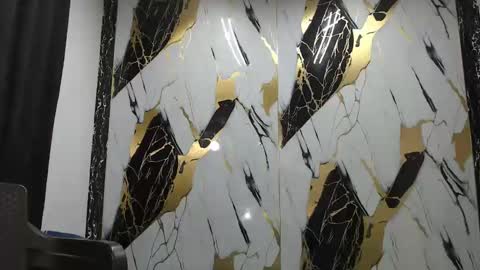 Snapshot of thomas_neuman chatting on 11/06/25, 09:15 Thomas online show from 11/06/25, 09:15