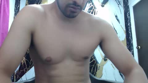 Snapshot of thomas_neuman chatting on 02/12/26, 08:15 Thomas online show from 02/12/26, 08:15