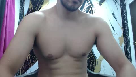 Snapshot of thomas_neuman chatting on 02/13/26, 08:27 Thomas online show from 02/13/26, 08:27