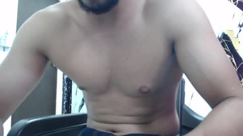 Snapshot of thomas_neuman chatting on 06/22/26, 10:18 Thomas online show from 06/22/26, 10:18