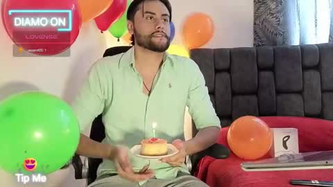 Thomas online show from 12/05/25, 06:26