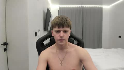 Snapshot of thomas_shelbivip chatting on 03/23/26, 07:29 Tomas online show from 03/23/26, 07:29