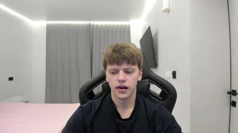 Snapshot of thomas_shelbivip chatting on 04/09/26, 07:19 Tomas online show from 04/09/26, 07:19