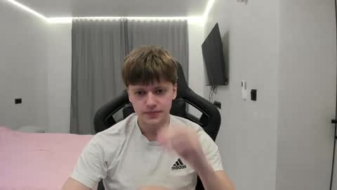 Snapshot of thomas_shelbivip chatting on 04/12/26, 06:24 Tomas online show from 04/12/26, 06:24