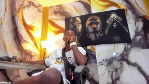 Snapshot of thomas_shelbys chatting on 10/02/25, 03:35 Thomas online show from 10/02/25, 03:35