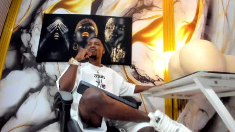 Snapshot of thomas_shelbys chatting on 11/15/25, 03:37 Thomas online show from 11/15/25, 03:37