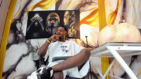 Thomas online show from 01/15/26, 04:06