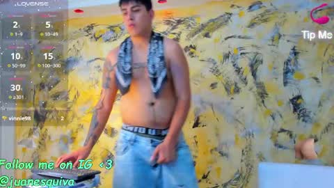 Snapshot of thomas_thundr chatting on 05/31/26, 04:42 Thomas and Faon online show from 05/31/26, 04:42