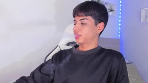 Thomas online show from 10/24/25, 07:05