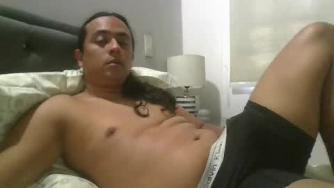 Snapshot of thomasbbc25 chatting on 01/30/25, 05:39 Thomas online show from 01/30/25, 05:39