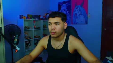 Snapshot of thomascollins__ chatting on 12/31/24, 12:54 Thomas online show from 12/31/24, 12:54