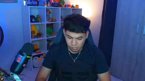 Snapshot of thomascollins__ chatting on 01/18/25, 08:20 Thomas online show from 01/18/25, 08:20