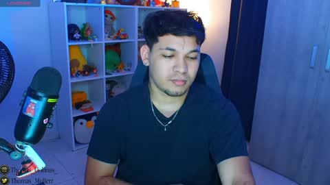 Snapshot of thomascollins__ chatting on 01/19/25, 08:07 Thomas online show from 01/19/25, 08:07