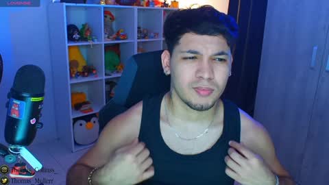 Snapshot of thomascollins__ chatting on 01/24/25, 08:02 Thomas online show from 01/24/25, 08:02