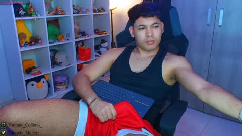 Snapshot of thomascollins__ chatting on 02/01/25, 01:20 Thomas online show from 02/01/25, 01:20