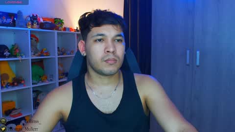 Snapshot of thomascollins__ chatting on 02/04/25, 07:07 Thomas online show from 02/04/25, 07:07