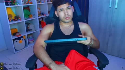 Snapshot of thomascollins__ chatting on 02/04/25, 10:10 Thomas online show from 02/04/25, 10:10