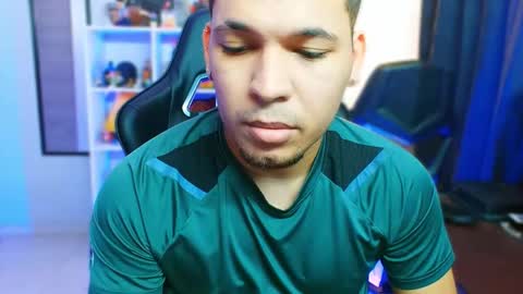 Snapshot of thomascollins__ chatting on 10/31/25, 06:14 Thomas online show from 10/31/25, 06:14